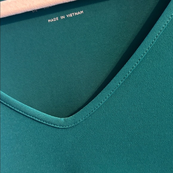 NWOT Susan Graver Liquid Knit short sleeve Aline Emerald Green top LP - Picture 2 of 5